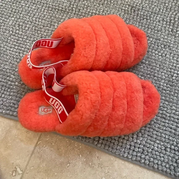 Fluff Yeah Ugg slides - Picture 2 of 2